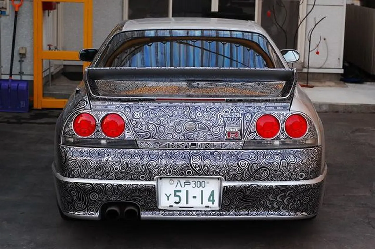 Автомобиль.