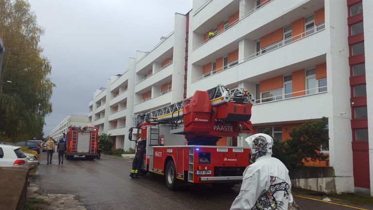 Päästjad said täna kell 13.22 väljakutse Pärnusse Kuldsesse Kodusse, kus põlema oli süttinud pesumasin.