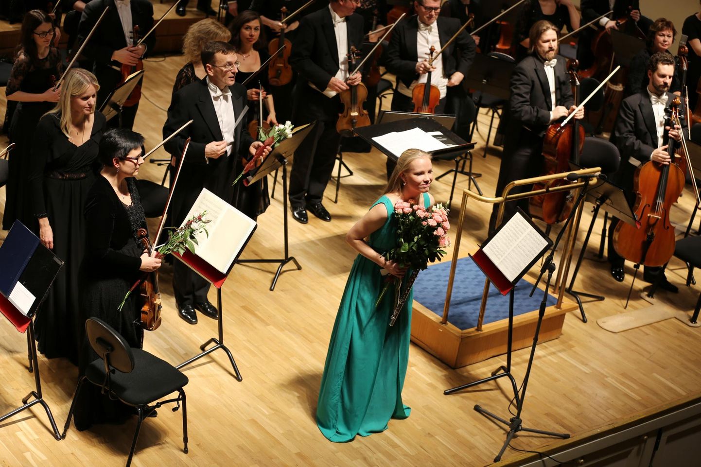 Pipilota Neostus esines konkursi finaalis Estonia kontserdisaalis Eesti riikliku sümfooniaorkestriga.