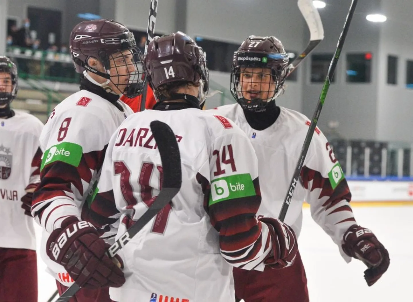 Latvijas U-18 izlases hokejisti.