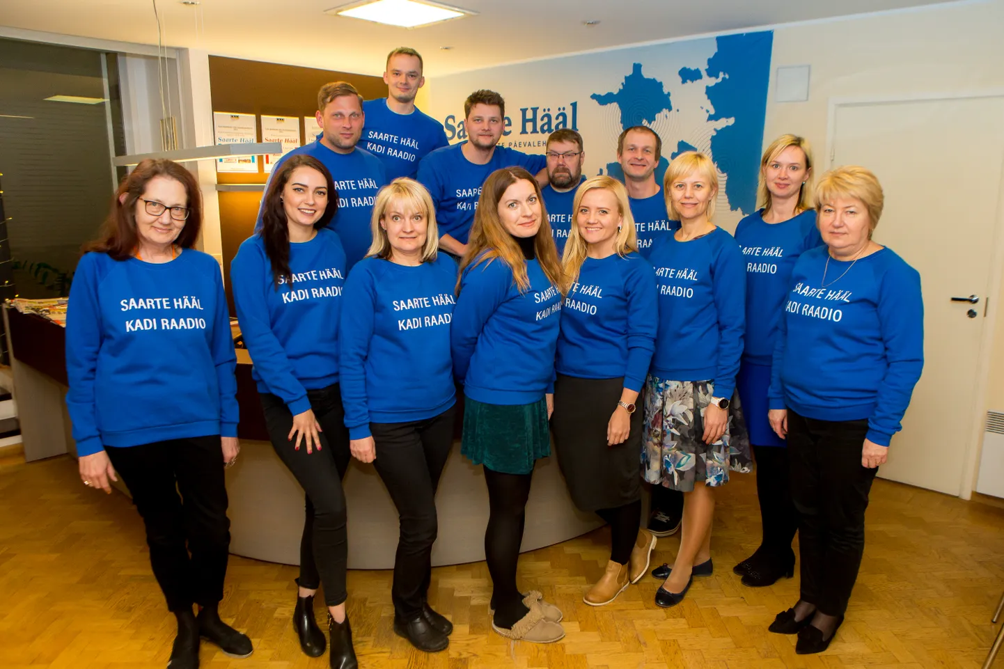 Esireas (vasakult) Ragna Malm, Anette Sannik, Liina Õun, Monika Metsmaa, Kertu Kalmus, Kerli Rüütel, Rihti Rask, Marje Aulik. Taga seisavad Gunnar Siiner, Siim Metsmaa, Maanus Masing, Mehis Tulk, Andres Sepp.