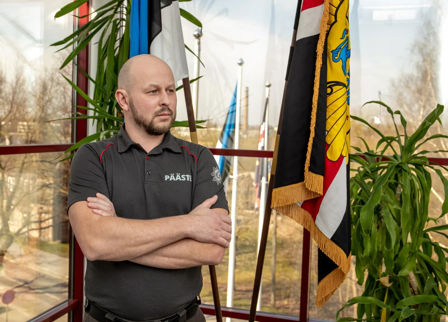 Lääne piirkonnas kriisiajal tööd koordineeriv Lääne päästekeskuse juht Heiki Soodla vaata et elab päästekeskuse majas ehk eriolukorra siinses staabis: umbes märtsi keskpaigast pole tal vaba aega niisama hästi kui olnud.