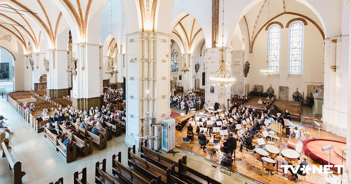FOTO Koncerta atskats: orķestris “Rīga” koncertprogrammā “Elēģija”