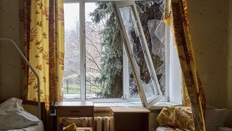 Krievijas triecienos Ukrainā nogalināti vismaz seši cilvēki