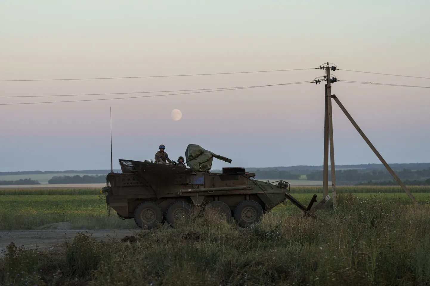 Ukraina soomuk Venemaa piiri lähedal.