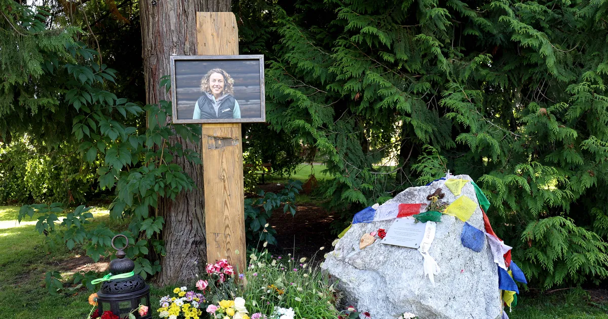 Traagiliselt hukkunud laskesuusatäht Dahlmeier jääb alatiseks mäeahelikku