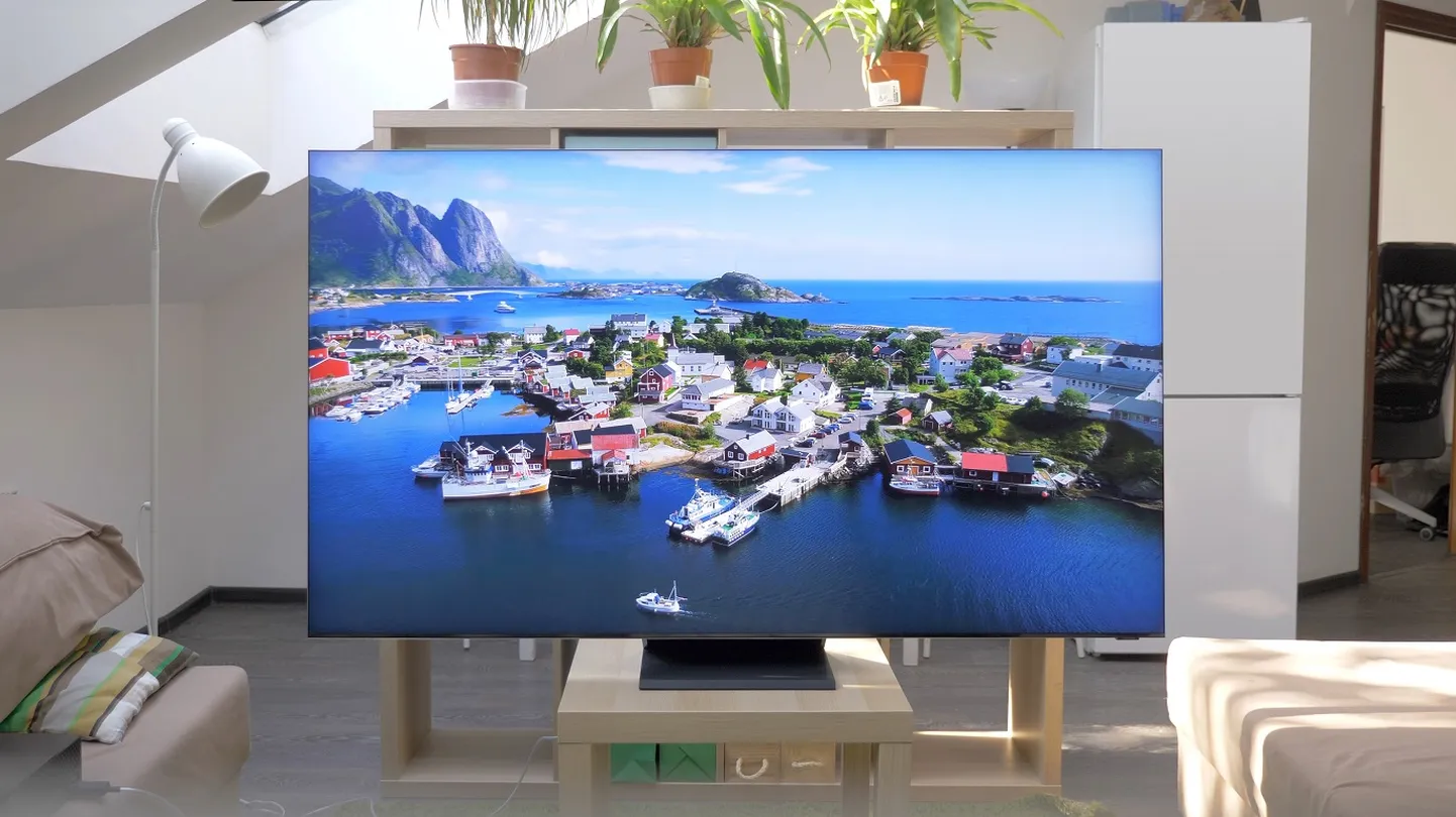 Samsung Q950T.