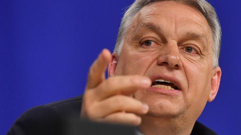 EL vaidlustab Ungari otsuse inimsmugeldajad välja saata