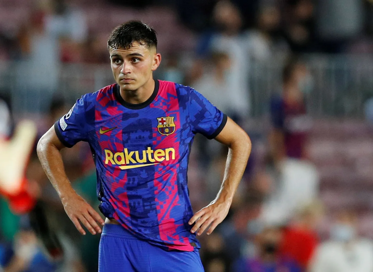 Pedri Barcelona mängusärgis.