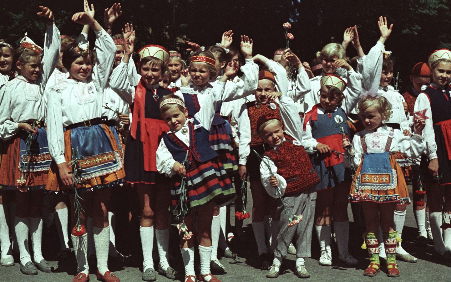 Väikesed laulupeolised XVI Üldaulupeol 1965. aastal.