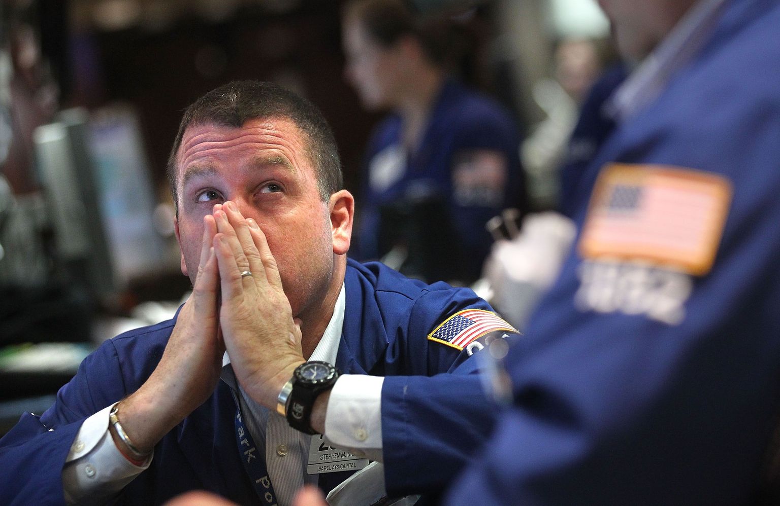 Maakler New Yorgi börsil reedel enne börsipäeva lõppu. Oodatust kehvem USA juunikuu töötururaport langetas Dow Jones tööstukeskmist 62,29 punkti võrra  12 657,20 punktini.