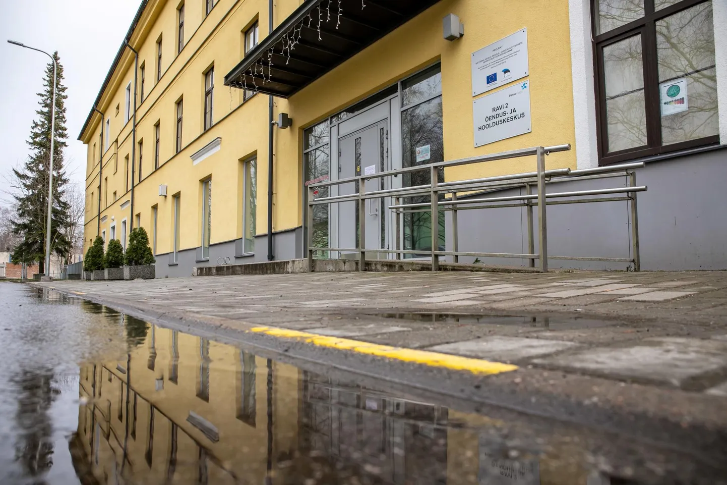 В течение месяца в центре по уходу Пярнуской больницы обнаружили 19 зараженных пациентов и работников.