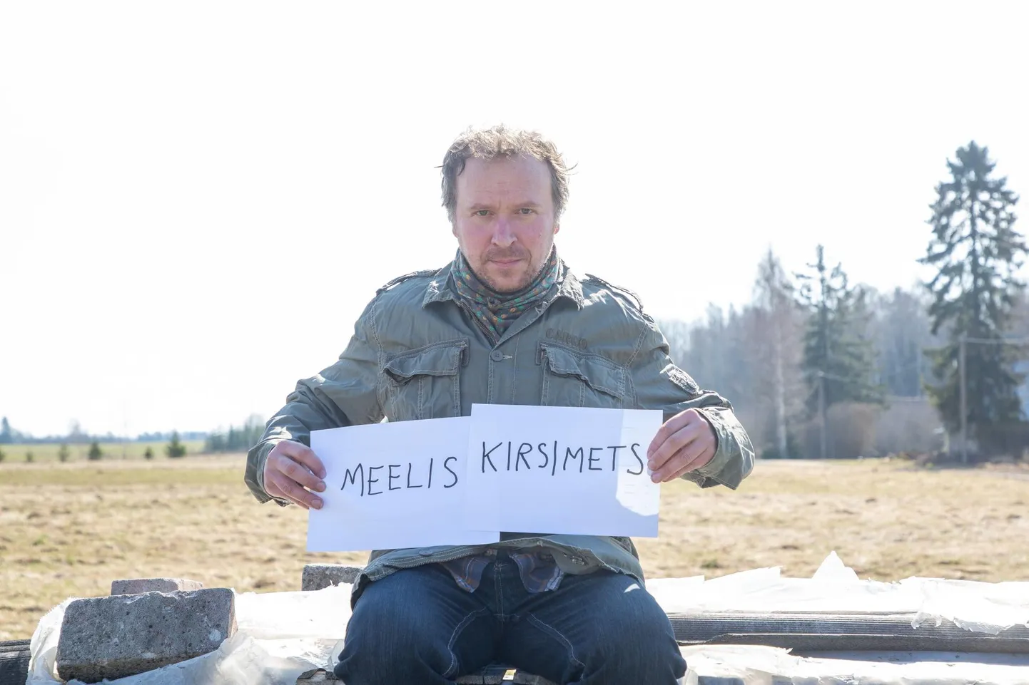 Mehis Heinsaar kirjutas 11 aastat tagasi Koeru mehe ja oma sõbra Meelis Kirsimetsa novellikangelaseks. Tänavuse eesti keele riigieksami lugemisülesandes pidid abituriendid raamatukangelast iseloomustama.