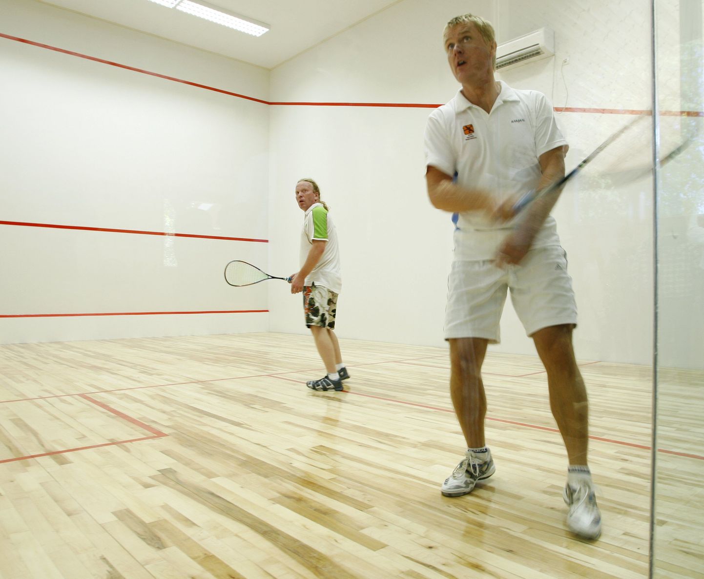 Septembris avati Tääksis Viljandimaa ainus squash`i ehk seinatennise mängimise väljak.