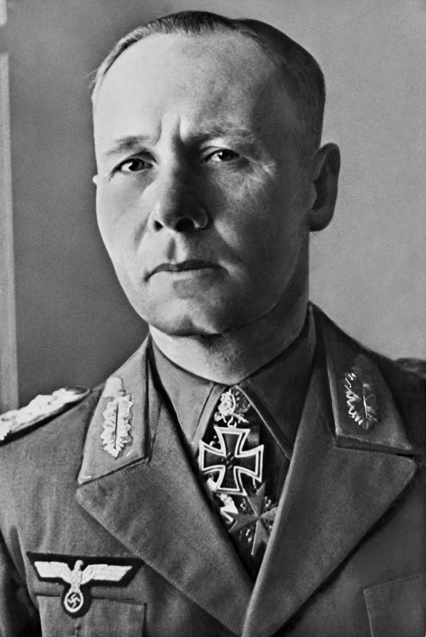 Adolf Hitleri lemmikkindral Erwin Rommel.