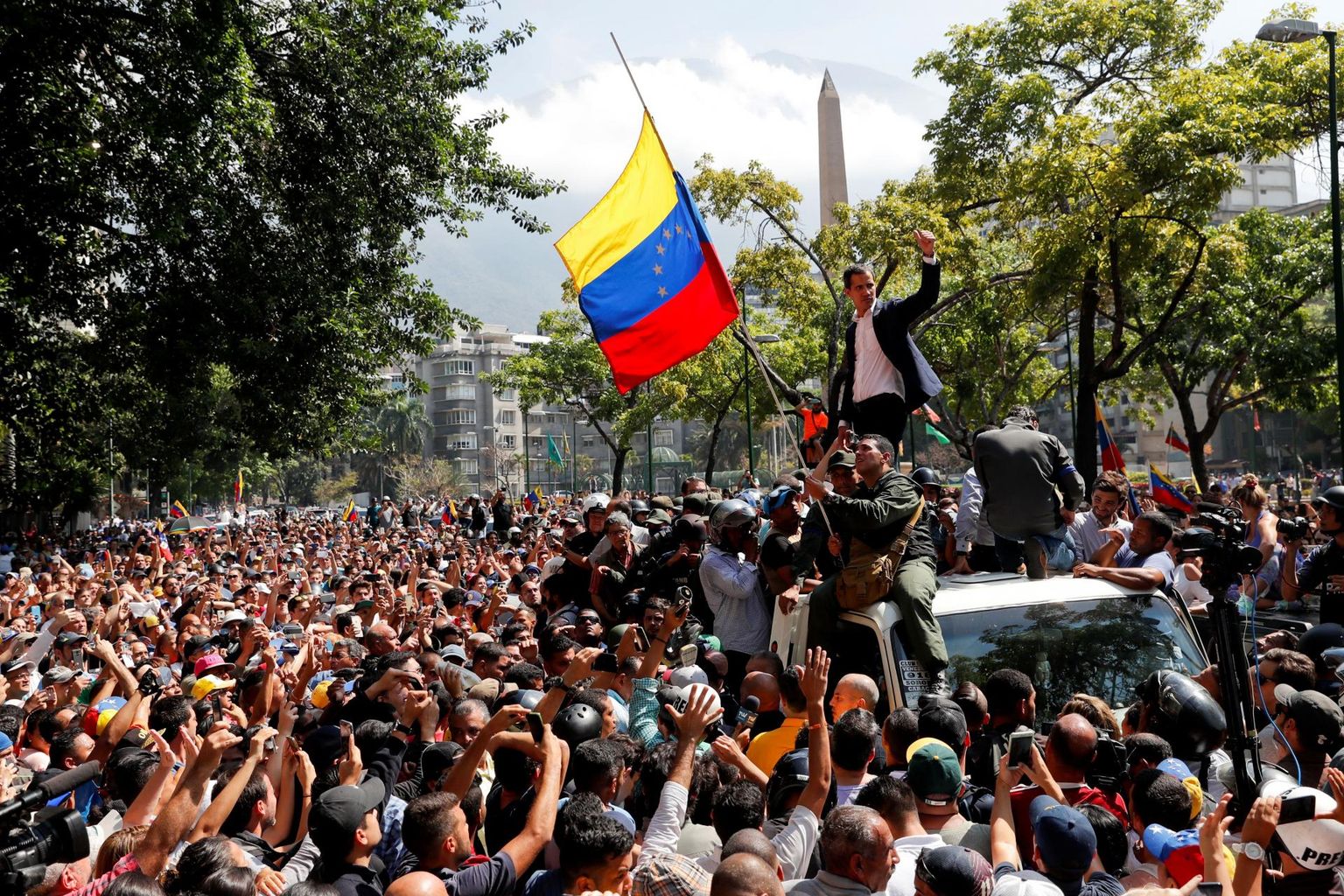Venezuela opositsioonijuht Juan Guaidó Caracases Nicolás Maduro vastaseid meeleavaldajaid innustamas.