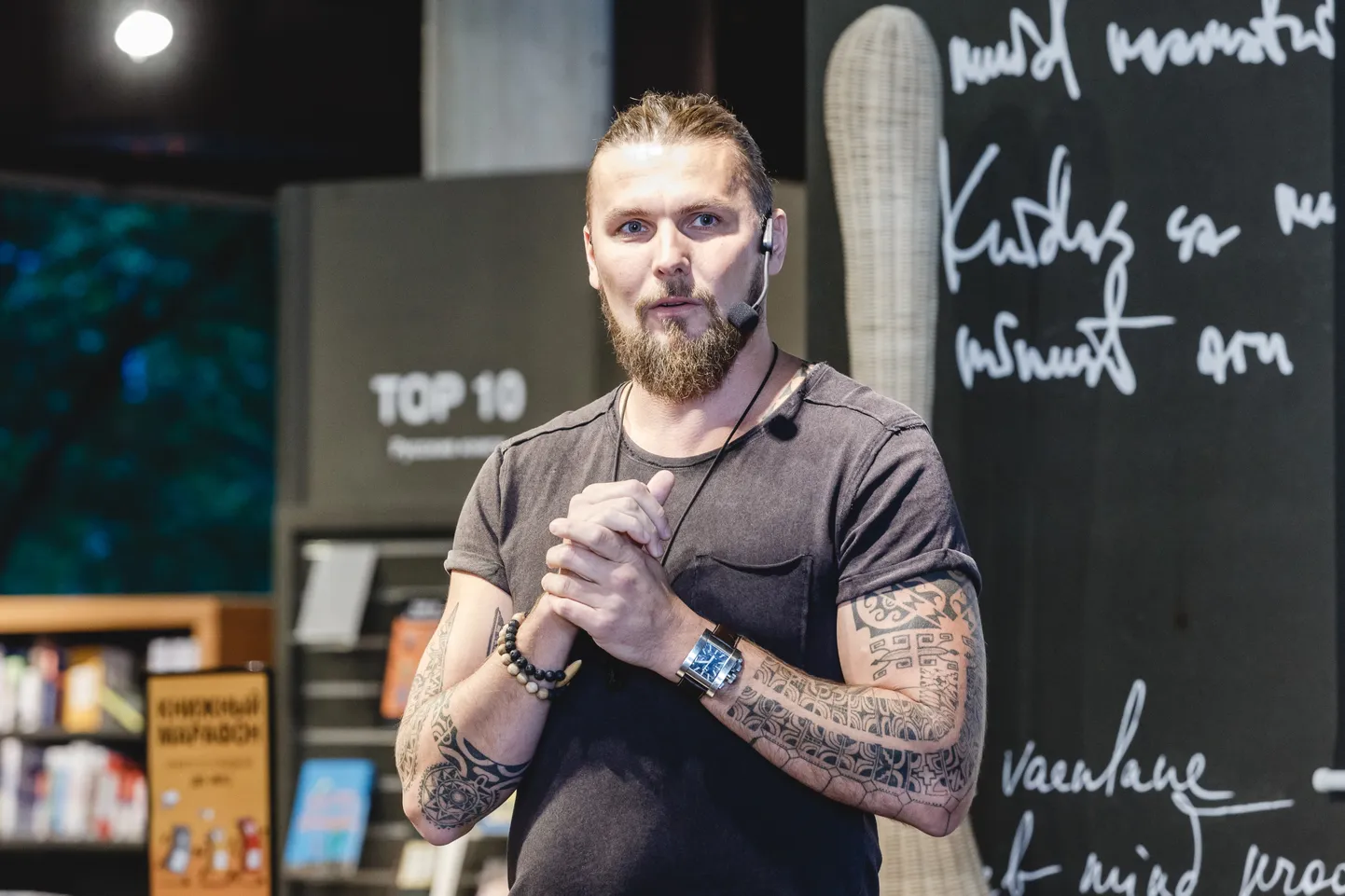 Jesper Parve raamatu „Mees 2. Minu kari“ esitlus Solarise Apollos.