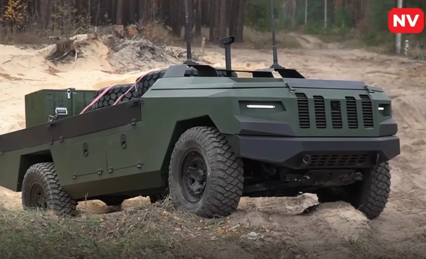 Беспилотный военный автомобиль Protector