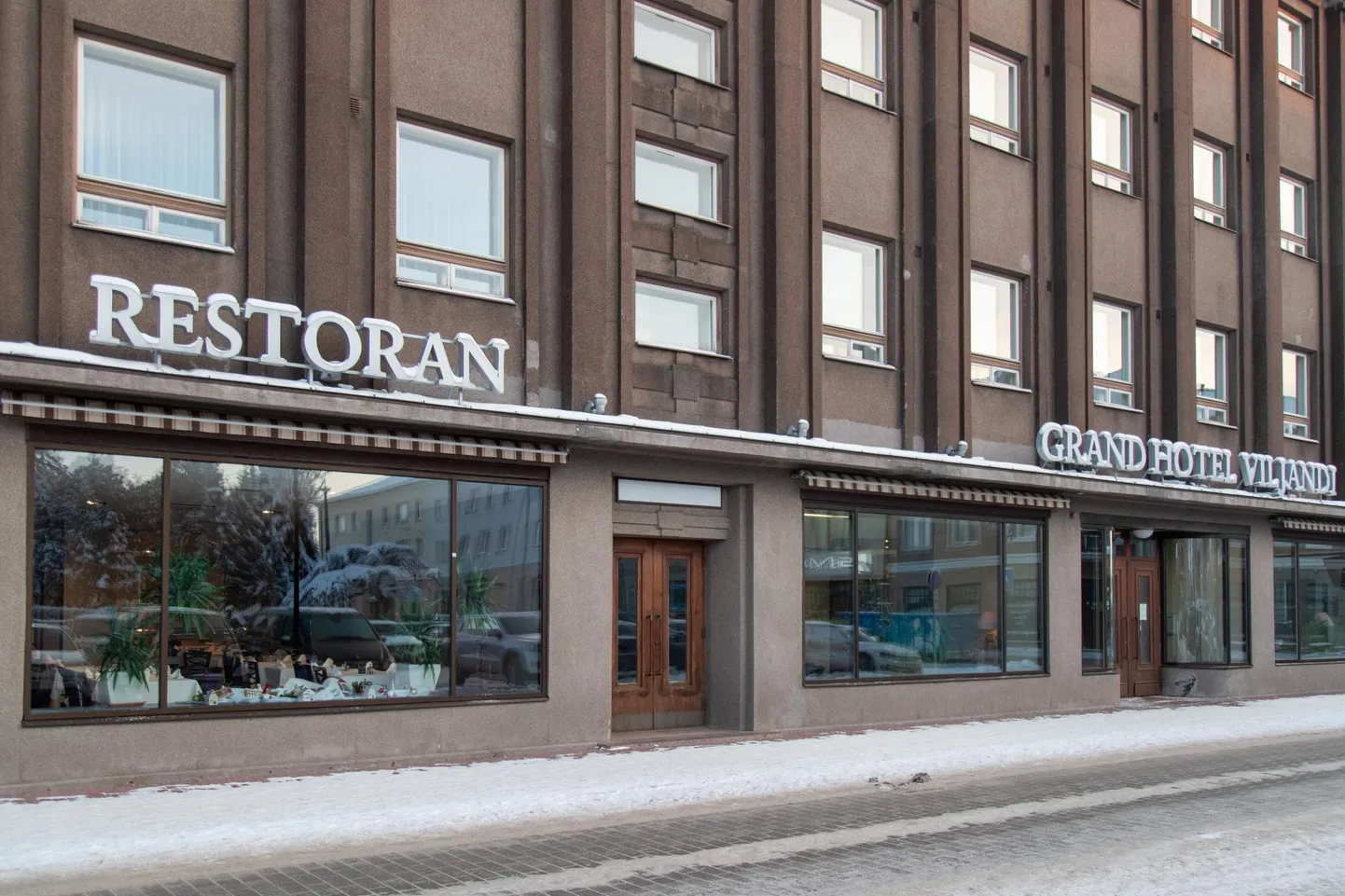 Viimati oli Grand Hotel Viljandis à la carte-restoran avatud 2018. aastal. Laupäevast saab seal taas nädalalõppudel õhtuti einestada.