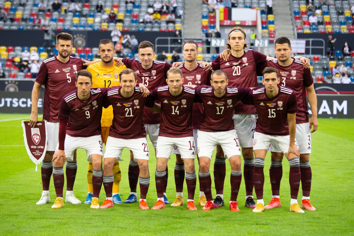 Latvijas futbola izlases spēlētāji