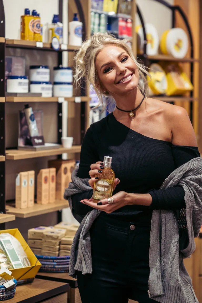 L'Occitane mandli dušiõli