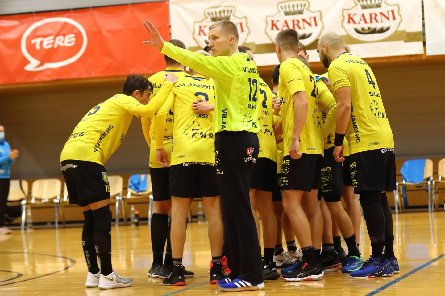 Viljandi HC oli kuueväravalise paremusega üle Raasiku/Mistrast ning tõusis vähemalt ajutiselt liigatabelis teiseks.