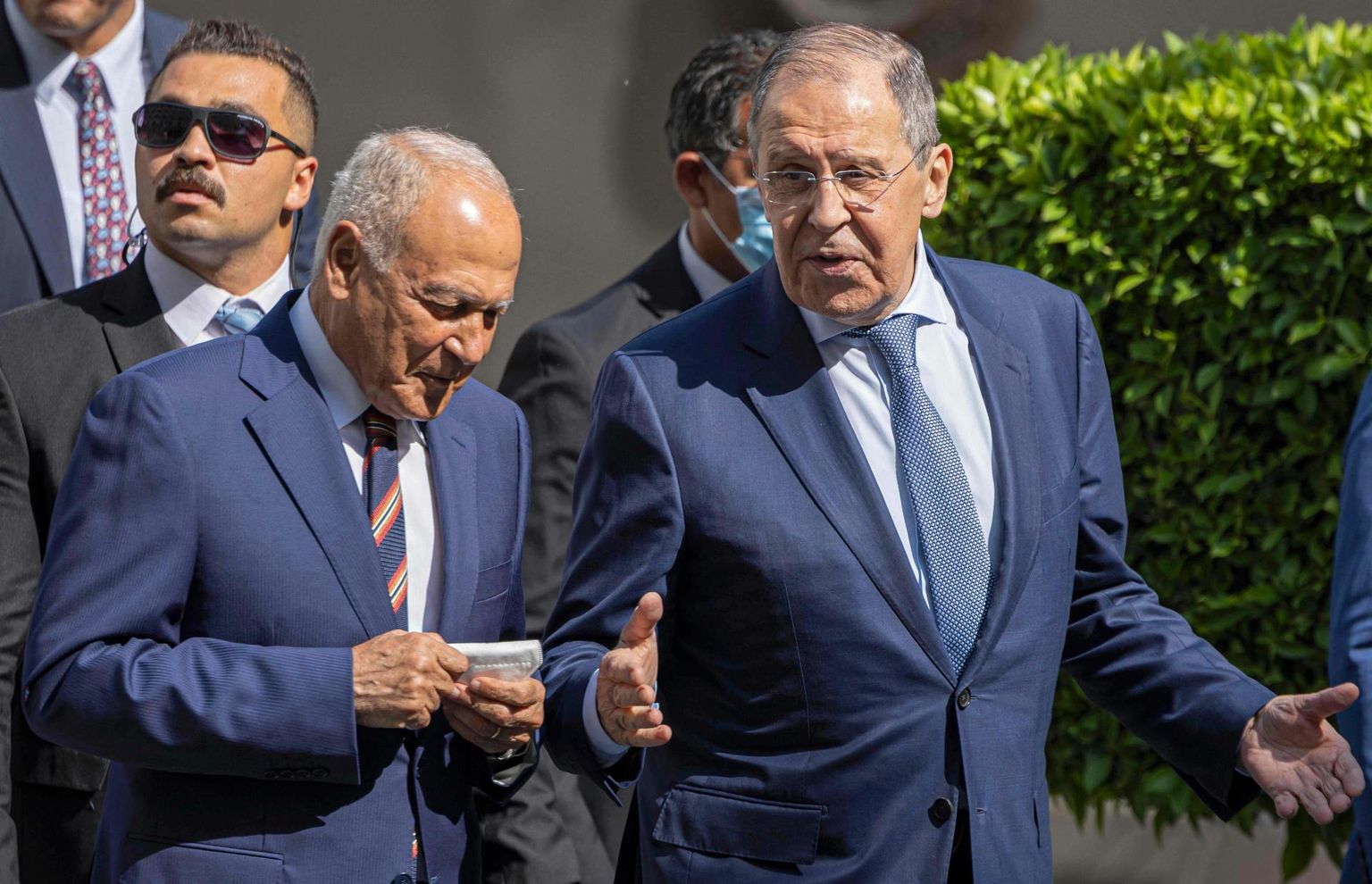 Araabia Liiga peasekretär Ahmed Aboul Gheit (vasakul) kohtus pühapäeval Kairos Vene välisministri Sergei Lavroviga.
