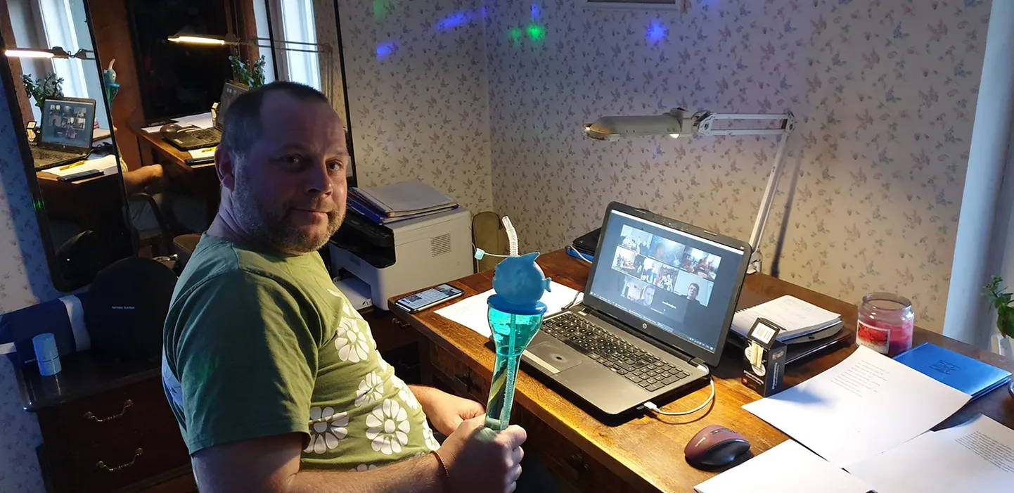 Arlet Palmiste juhtis veebiplatvormil peetud sünnipäeva, kus pidulised lustisid korraga üheksas eri paigas.
