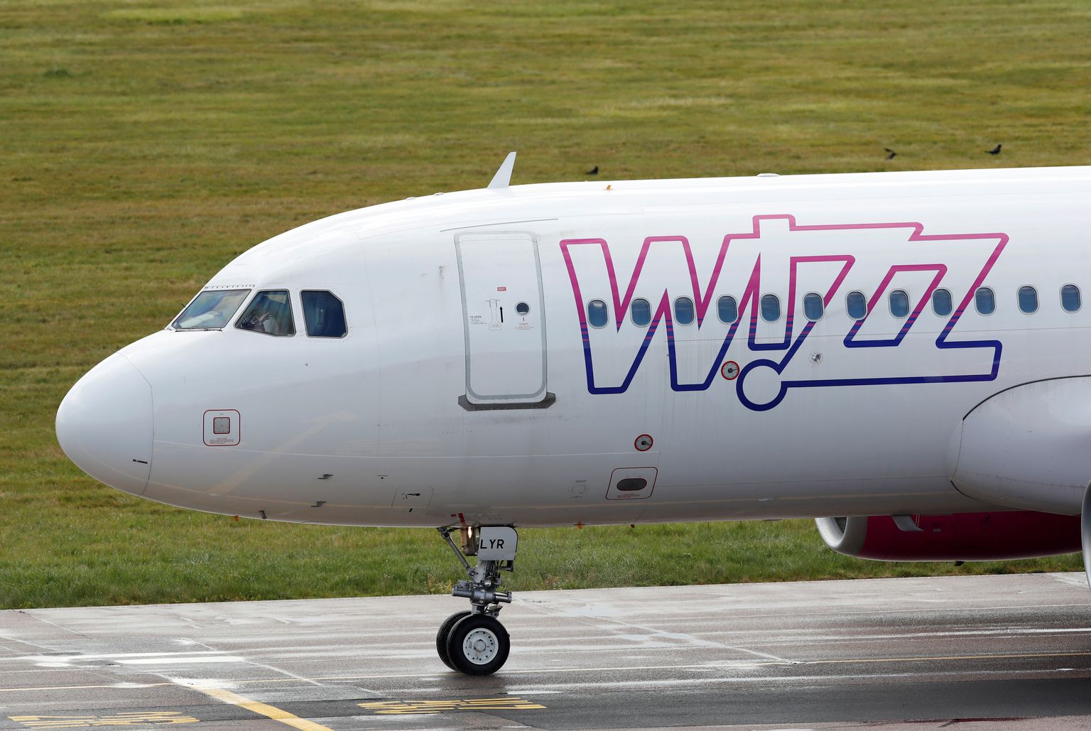 Самолет WizzAir.