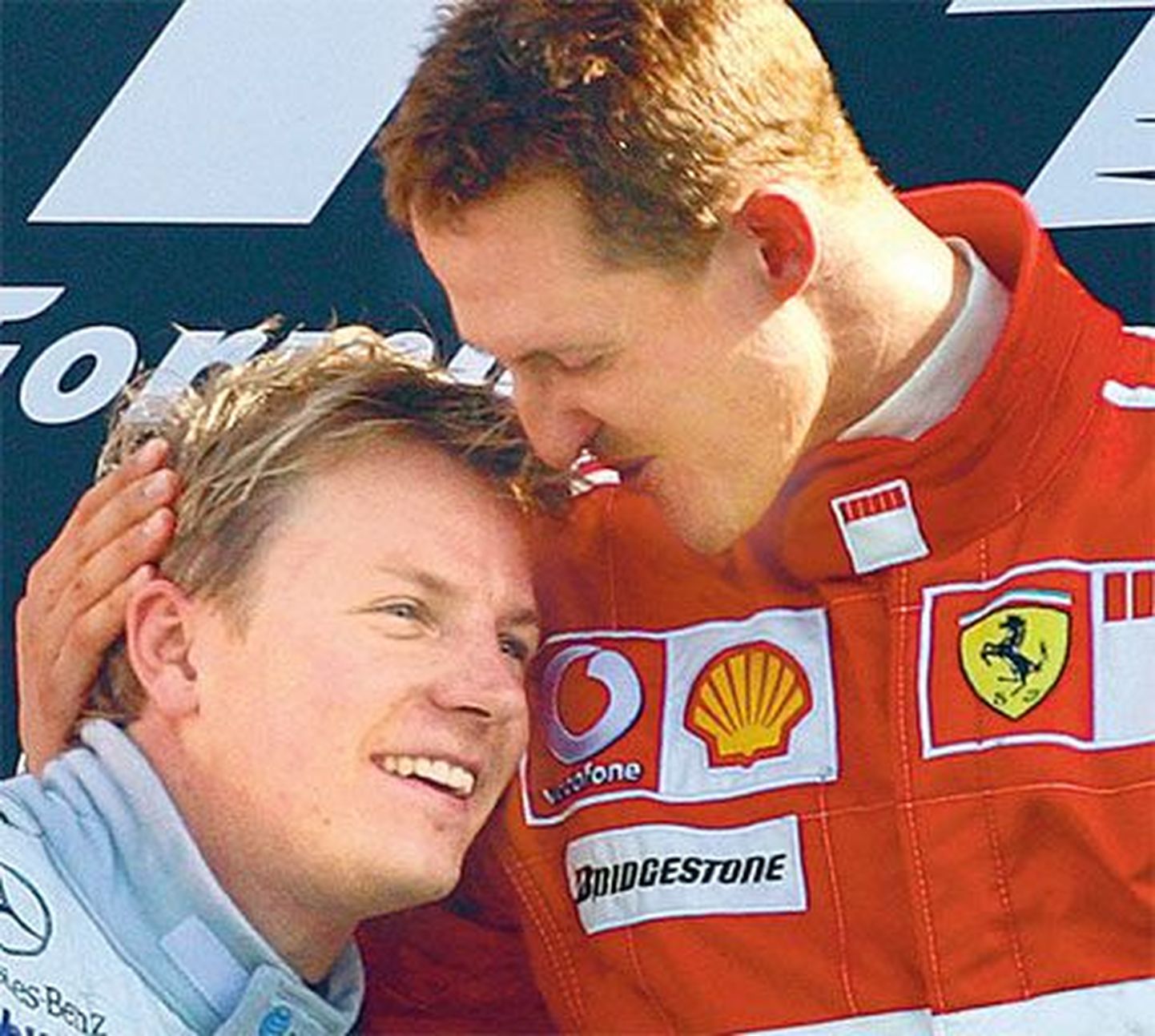 Pärast triumfi embas Michael Schumacher oma järglast Ferrari tiimis, Kimi Räikköneni.