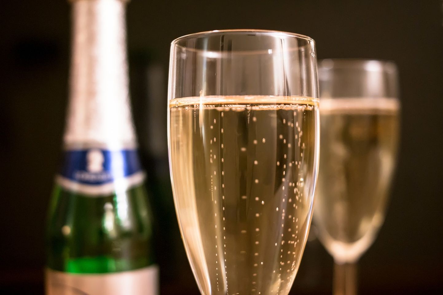 Pudeli suurus on oluline tegur šampanja mullide säilimisel