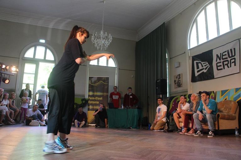 Hip-Hop tantsu kategooria võitja Keity tantsuhoos.
