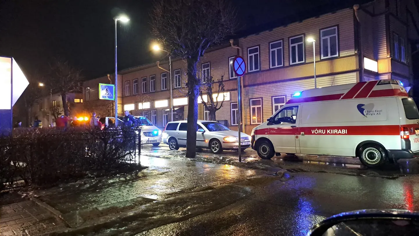 Скорая помощь доставила пострадавшего в больницу. Иллюстративное фото.