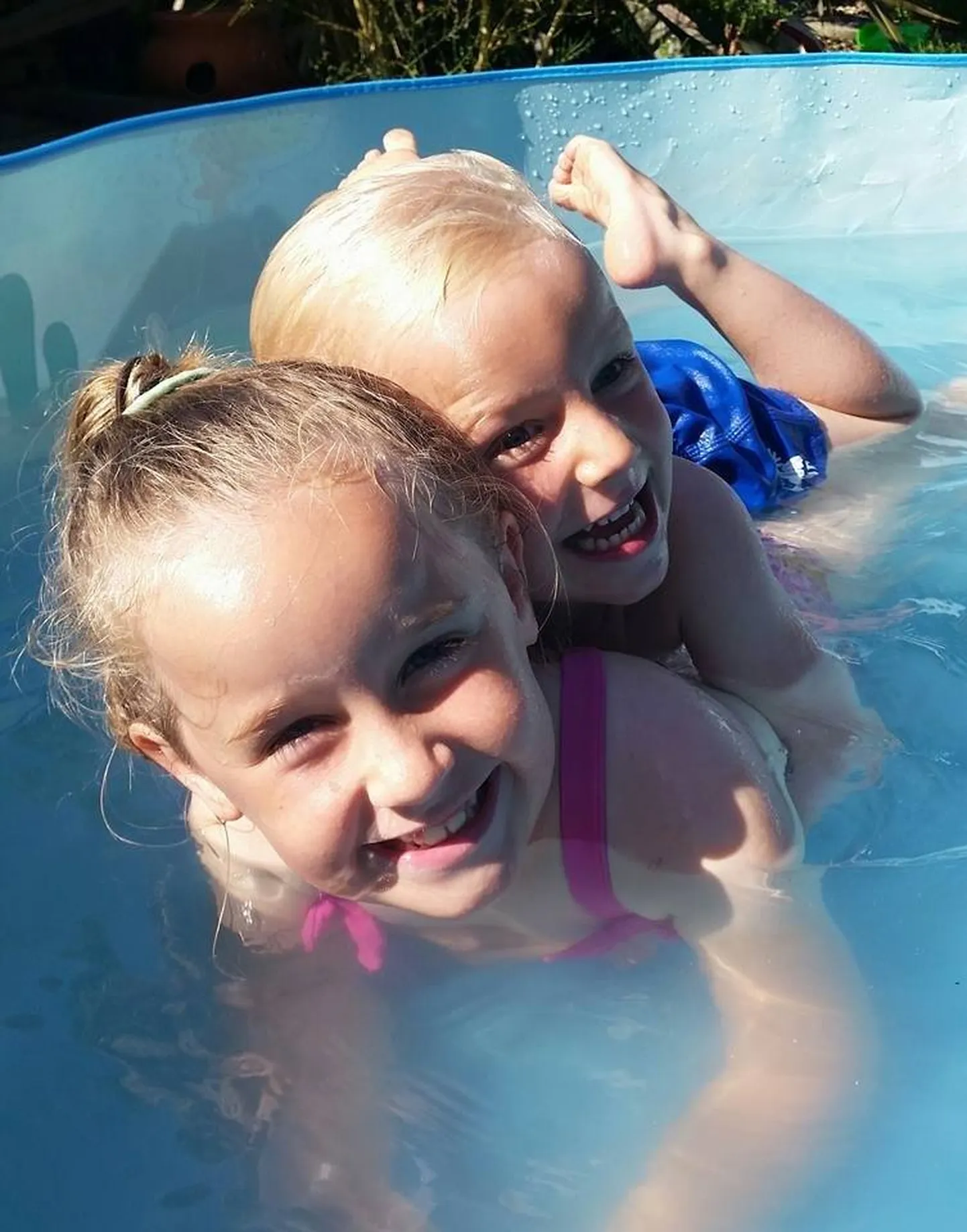 Olivia ja Ben ootavad võimalust koju minna, aga peavad jõulud ikka Uus Meremaal veetma.