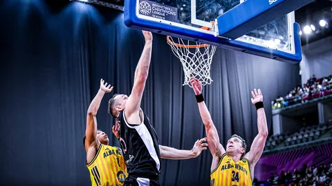 Čavars tuvu "double-double" FIBA Čempionu līgas spēlē