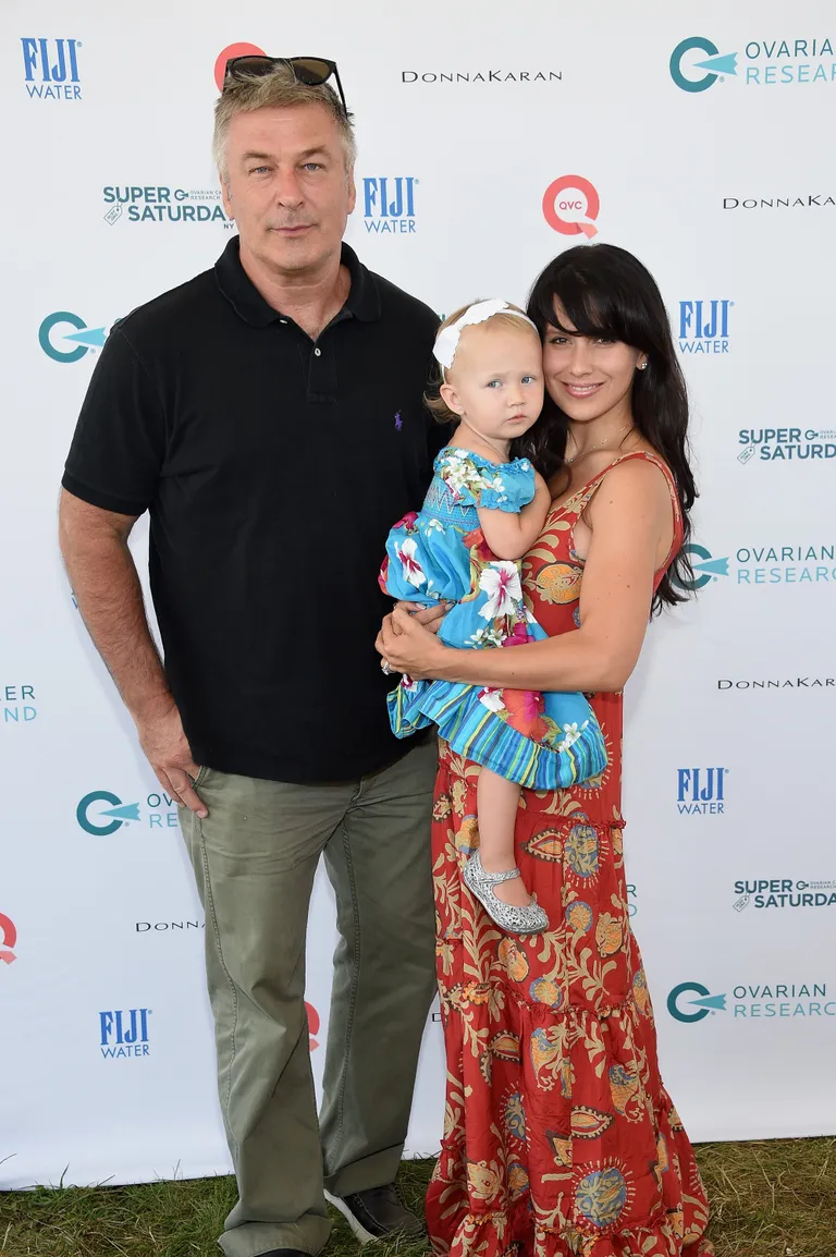Alec ja Hilaria Baldwin 2015 ühega oma neljast lapsest