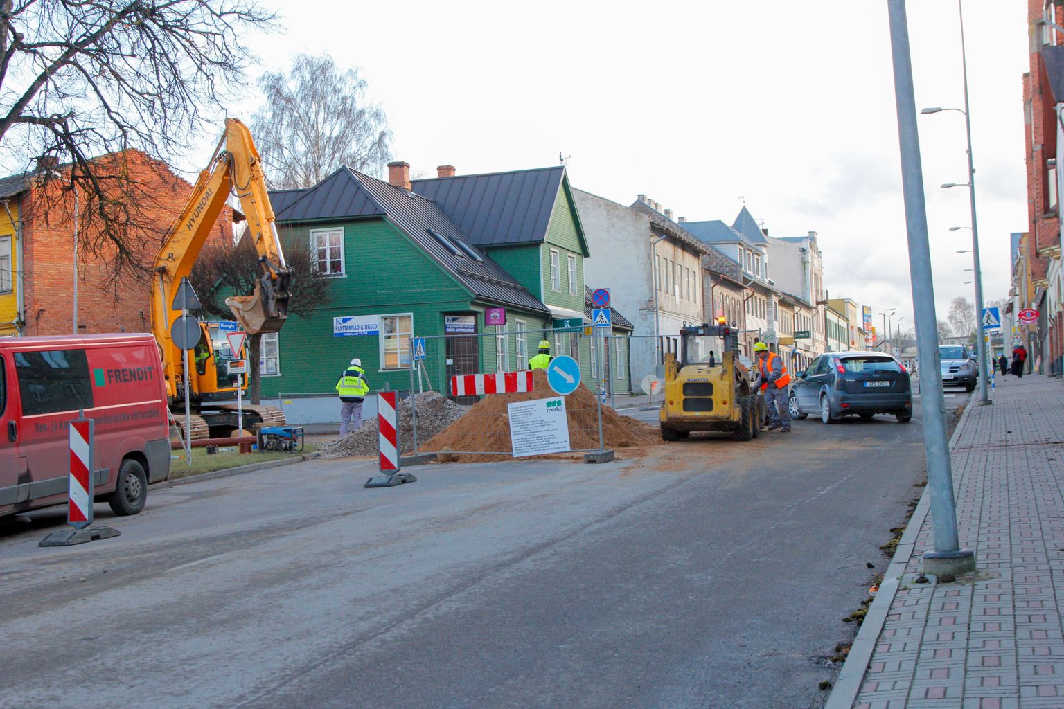 Valga veemajandusprojekti käigus paigaldati uued torud ka Valga Kungla tänavale.