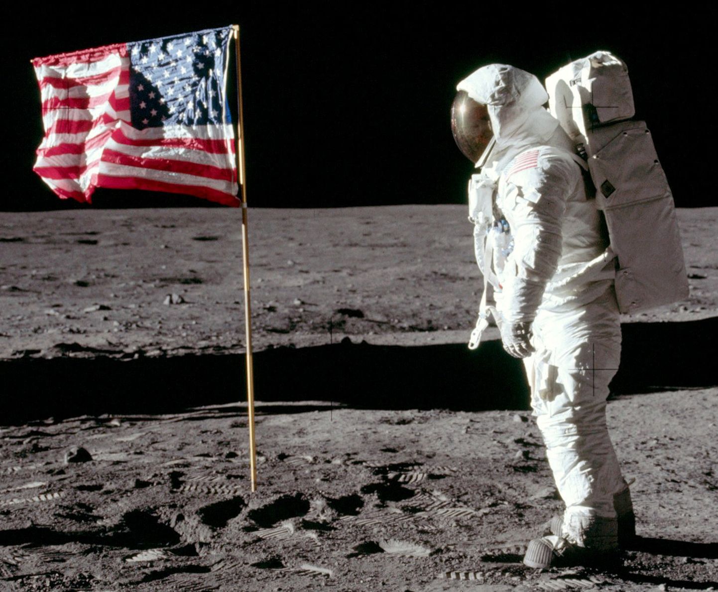 Buzz Aldrin kuu pinnal.