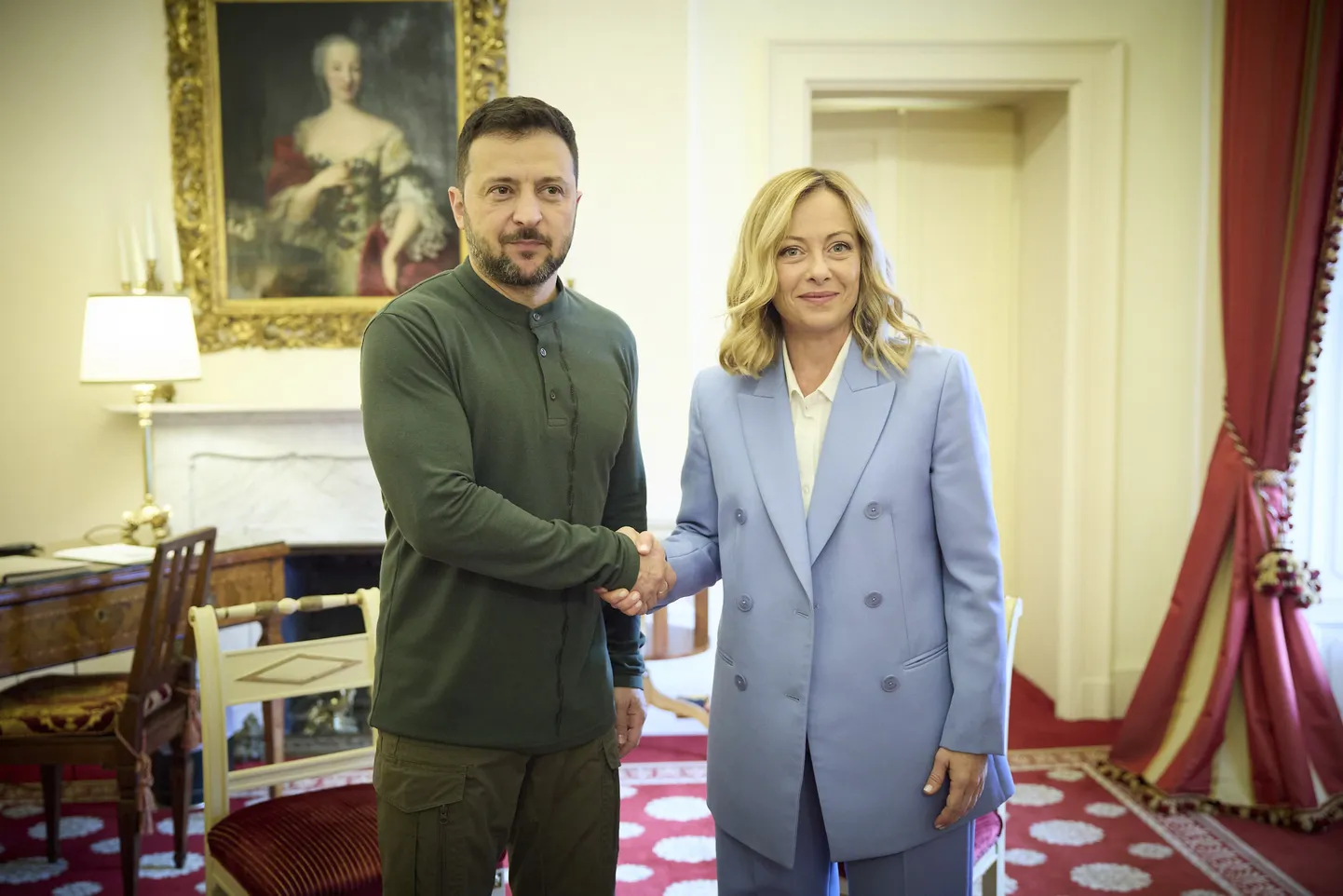 Ukraina president Volodõmõr Zelenskõi ja Itaalia peaminister Giorgia Meloni.