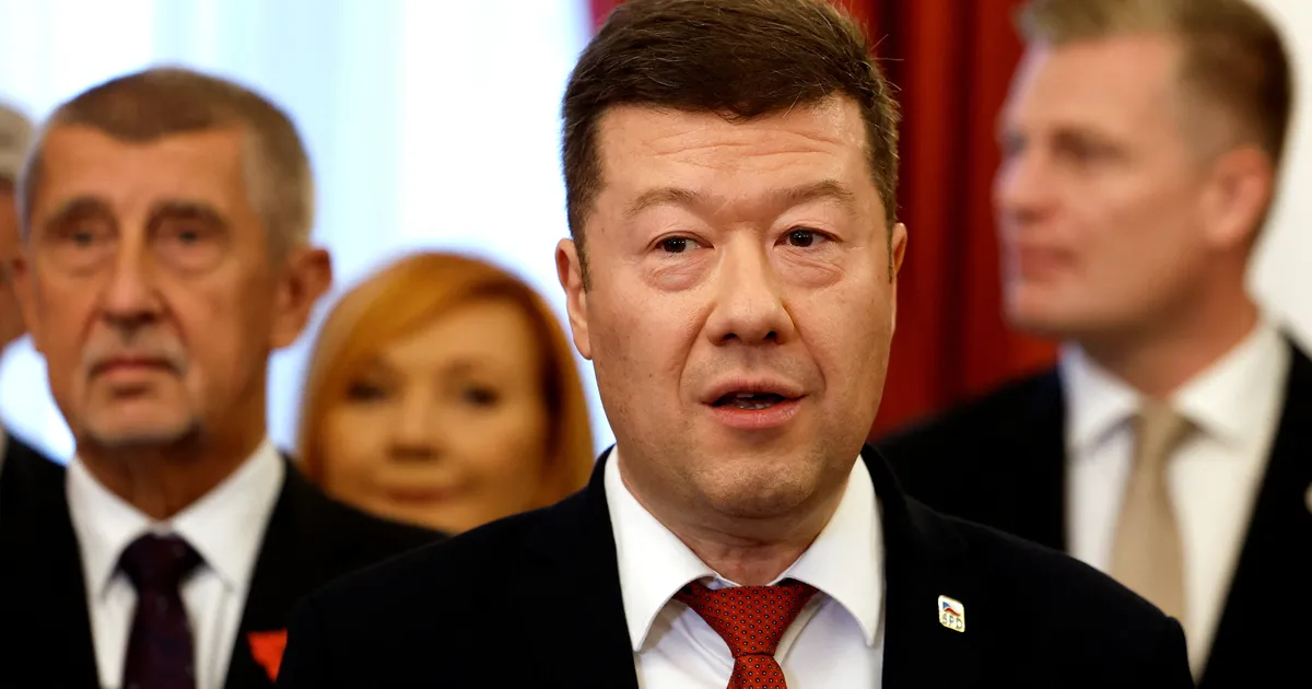 TUUL PÖÖRDUNUD ⟩ Tšehhi uus parlamendispiiker lasi esimese asjana eemaldada parlamendi eest Ukraina lipu