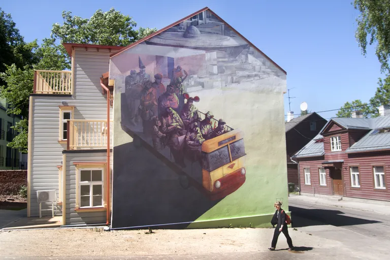 Sepe Chazme mural Tartus Supilinnas.