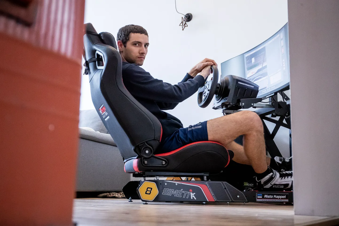 Risto Kappet töötas varem Õismäe kardikeskuses, kuid nüüd on tema igapäevatööks e-sport.