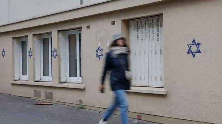 Граффити в Париже