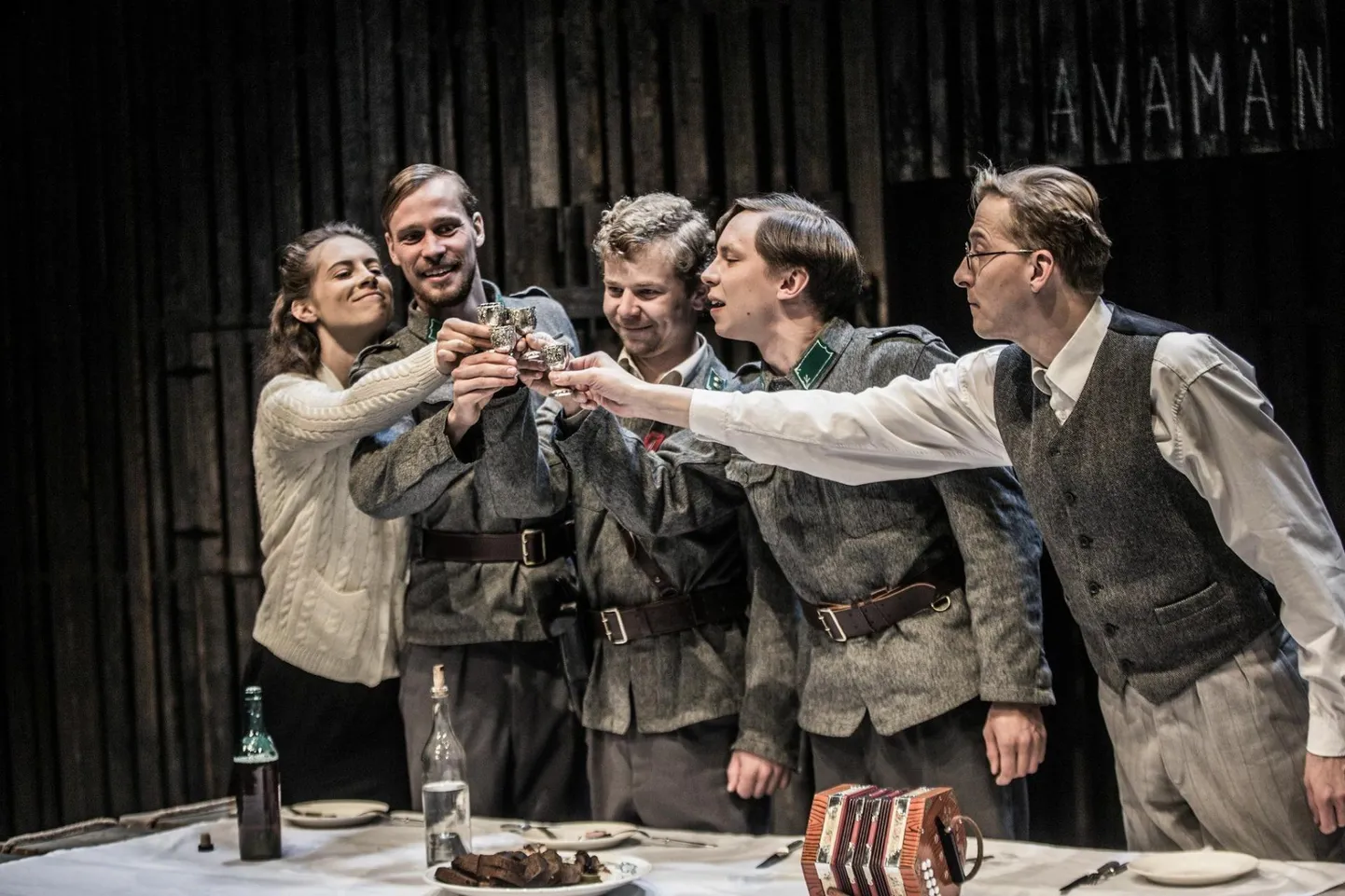 Ugala teater mängis kaks suve Kukenoosi aidas lavastust «Etturid». Tänavu ühtegi suvelavastust Järvamaal ei näe.