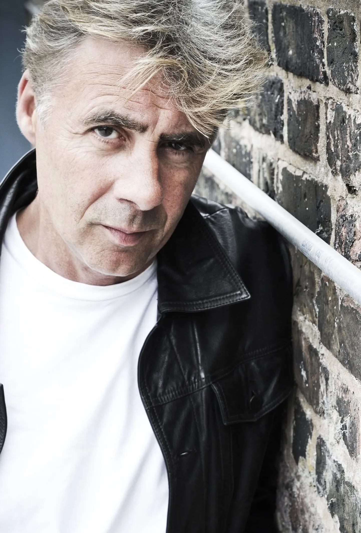 Sex Pistolsi asutajaliige Glen Matlock- mees, kelle kohta räägib müüt, et ta visati bändist välja, kuna pesi liiga tihti jalgu.