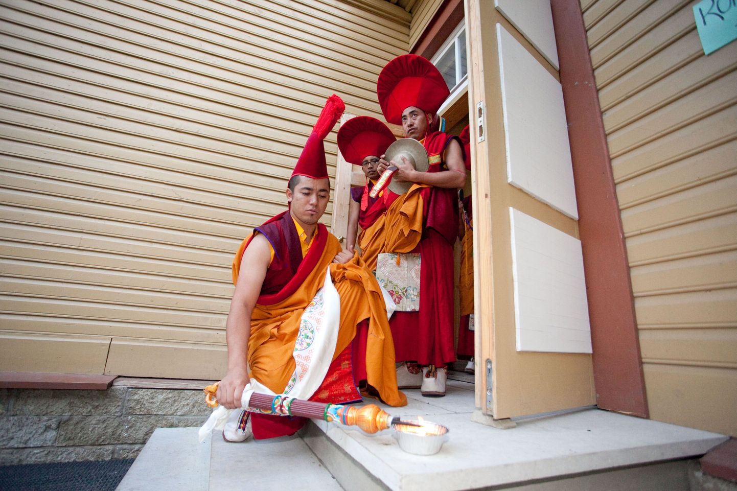 Möödunud nädala reedel esinesid Tiibeti mungad Rakvere eragümnaasiumis. Kokku anti Eestis kontserte vaid neli - lisaks Rakverele ka Tallinnas, Pärnus ja Narvas.