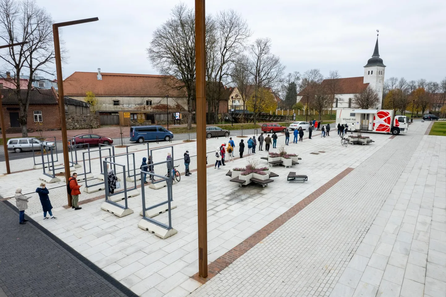 Vaktsineerimisbussides on 2. novembrist võimalik saada lisaks koroonavaktsiinile gripivaktsiini.