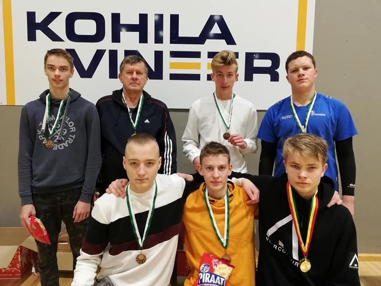 U18 ja U20 vanuseklassis võistelnud Pärnu spordikooli poisid tulid pronksile.