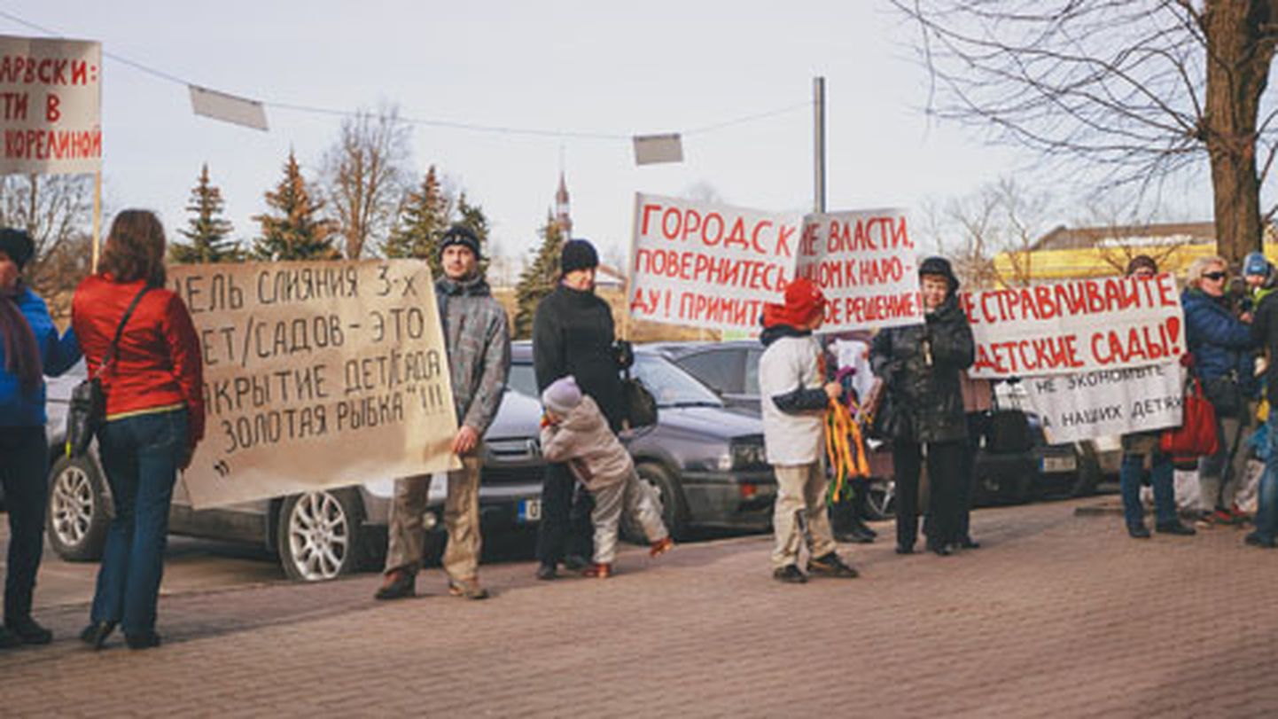 Linnaelanike vastuseis ei takistanud Narva linnavolikogu tsentristlikul koalitsioonil möödunud neljapäeval kõiki kolme ebapopulaarset otsust vastu võtmast.