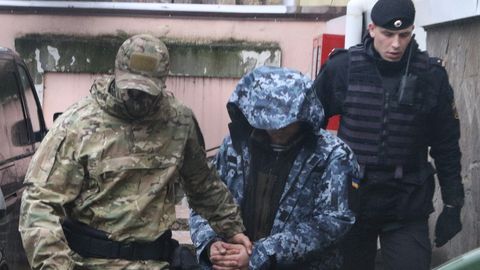 Vene kohus pikendas vangistatud Ukraina mereväelaste vangistust kolme kuu võrra